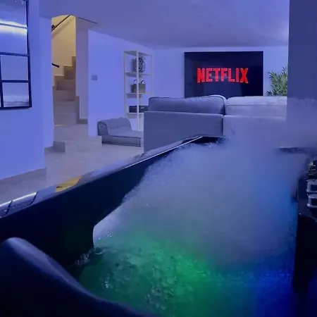 Alicantecity Jacuzzinema